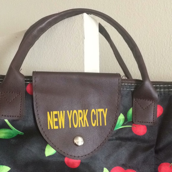 Women’s NEW YORK CITY cherry handbag tote purse - Picture 6 of 6